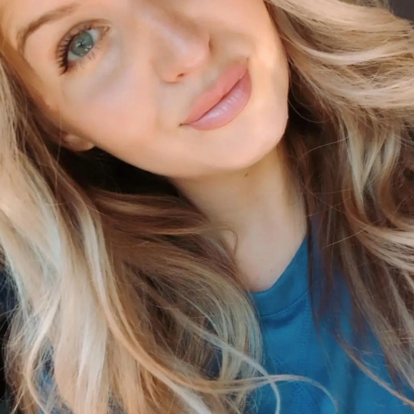 Meet your Posher, Cheyenne - Picture 1 of 12